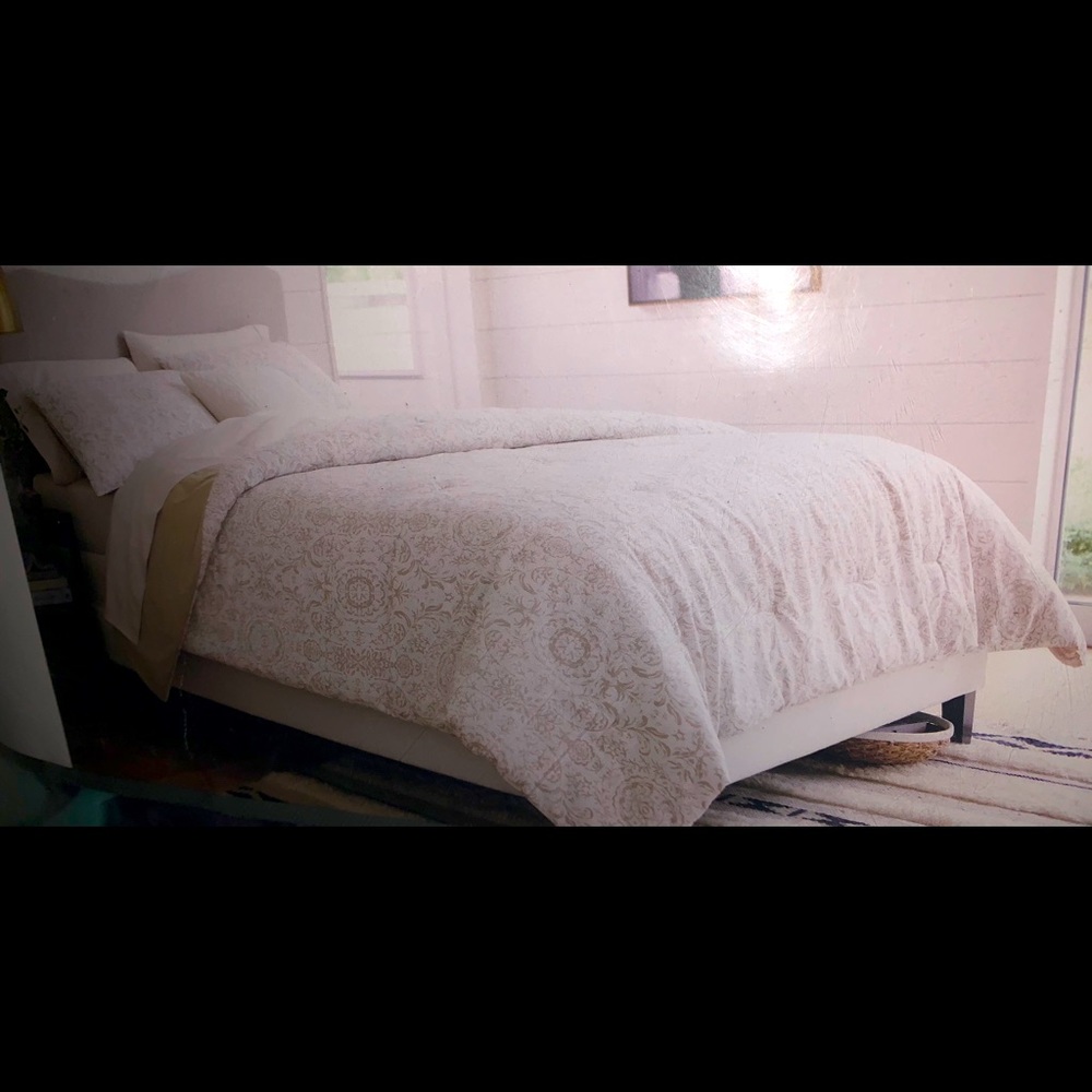 Queen comforter